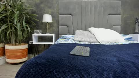 Kendra London online show from 04-04-26, 07:33