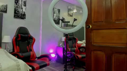 Kendra London online show from 07-17-26, 11:17