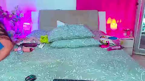 kendra_love31 online show from 07-07-26, 06:47