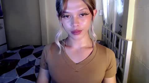 Snapshot of kendra_lunaxx chatting on 06-05-26, 04:52 kendra_lunaxx online show from 06-05-26, 04:52