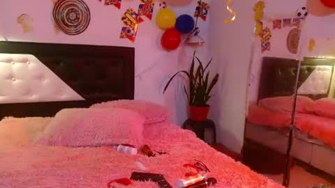 Snapshot of kendra_lust_69 chatting on 06-16-26, 04:37 kendra_lust_69 online show from 06-16-26, 04:37