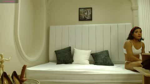 kendra_lux1 online show from 09-25-25, 01:48