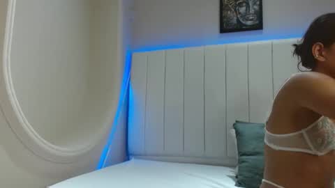 kendra_lux1 online show from 11-03-25, 01:12