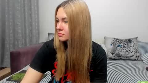 Kendra online show from 12-19-25, 01:12