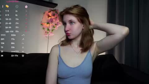 Snapshot of kendrabarby chatting on 09-25-25, 11:36 Eva online show from 09-25-25, 11:36