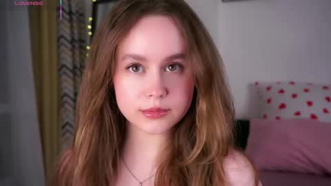 Snapshot of kendraedger chatting on 04-26-26, 10:07 Kira online show from 04-26-26, 10:07