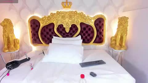 Kendral  online show from 10-16-25, 04:57