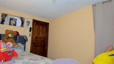 Kenia online show from 06-27-26, 06:57