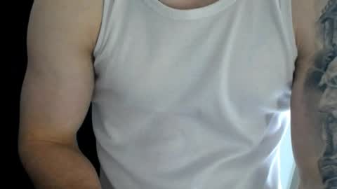 Snapshot of kennerfox77 chatting on 04-28-26, 04:39 Kennfox777 online show from 04-28-26, 04:39