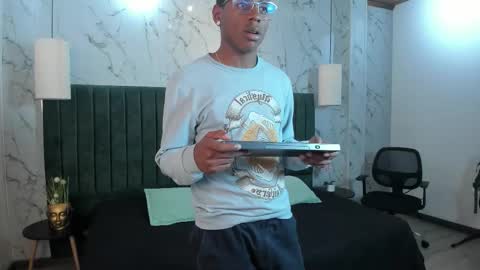 Kenny Thompson online show from 02-26-26, 08:08