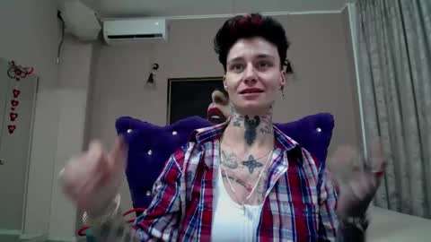 Snapshot of kennyvibe chatting on 05-07-26, 01:05 kennyvibe online show from 05-07-26, 01:05