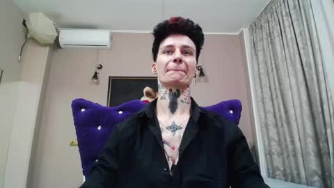 Snapshot of kennyvibe chatting on 05-26-26, 11:17 kennyvibe online show from 05-26-26, 11:17
