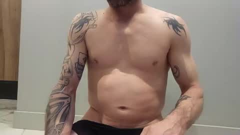 kenw34 online show from 02-01-25, 07:34