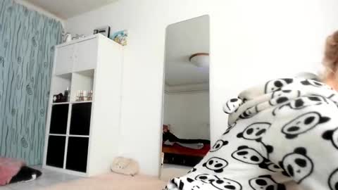 Kenzie online show from 11-07-25, 04:45