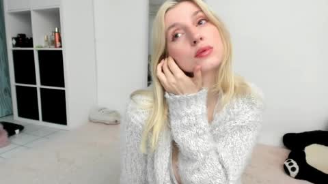 Kenzie online show from 04-01-26, 06:38