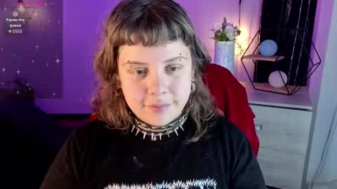 Kenzie online show from 10-30-25, 04:36