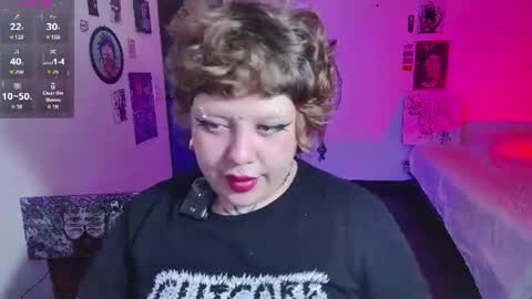 Snapshot of kenziesharik chatting on 06-19-26, 07:56 Kenzie online show from 06-19-26, 07:56