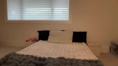 kenziesmithh online show from 12-03-25, 08:18