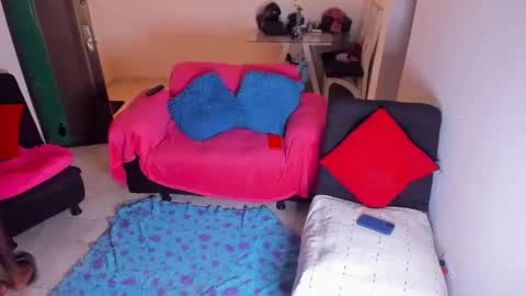 Kerlysmith24 online show from 10-26-25, 04:24