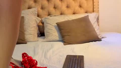 Snapshot of keryhillson chatting on 05-04-26, 12:45 Kery Hillson online show from 05-04-26, 12:45