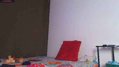 KESHA online show from 06-24-26, 07:40