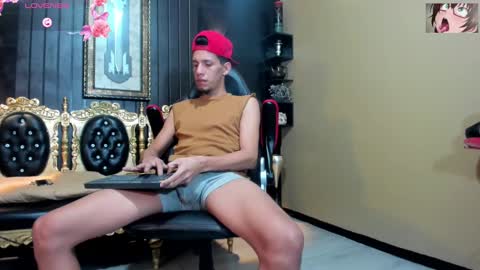Snapshot of kevin__max_ chatting on 02-01-25, 07:26 Kev online show from 02-01-25, 07:26