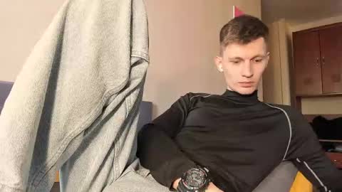 Snapshot of kevin_hornyyy chatting on 05-25-26, 02:12 kevin online show from 05-25-26, 02:12