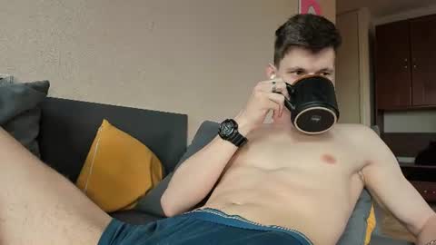 Snapshot of kevin_hornyyy chatting on 06-11-26, 09:29 kevin online show from 06-11-26, 09:29