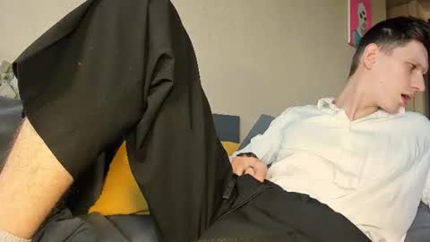 Snapshot of kevin_hornyyy chatting on 06-23-26, 02:59 kevin online show from 06-23-26, 02:59
