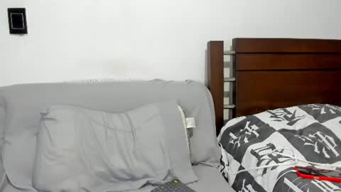 Snapshot of kevin_malone22 chatting on 06-14-26, 03:52 kevin_malone22 online show from 06-14-26, 03:52