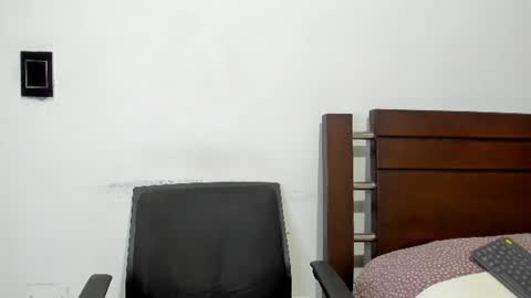 Snapshot of kevin_malone22 chatting on 08-04-26, 03:10 kevin_malone22 online show from 08-04-26, 03:10