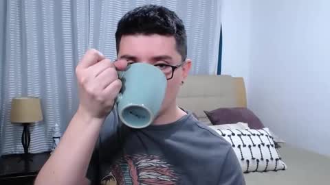 Kevin online show from 05-06-26, 10:04