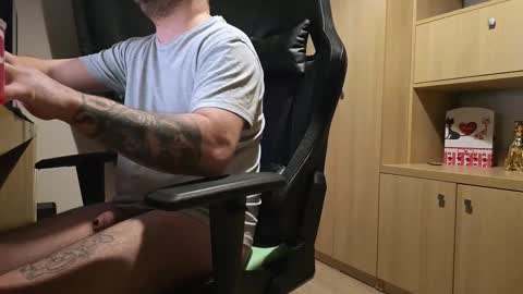 Kevinn online show from 02-16-26, 07:32