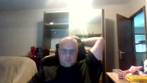 Snapshot of kevintje031987 chatting on 08-03-26, 12:43 kevintje031987 online show from 08-03-26, 12:43
