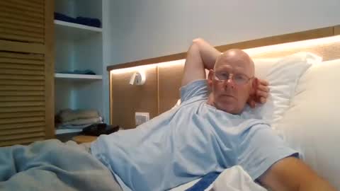 kevlooking4sez online show from 07-31-26, 04:06