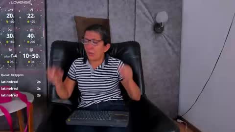 Snapshot of keyla_milf chatting on 06-19-26, 12:37 Keila Milf online show from 06-19-26, 12:37