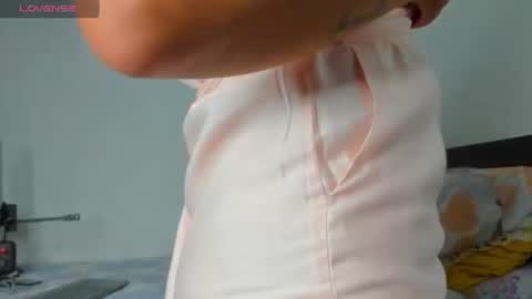Snapshot of keyla_milf chatting on 07-31-26, 09:14 Keila Milf online show from 07-31-26, 09:14