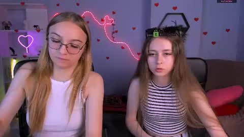 Snapshot of keylas_moan chatting on 06-18-26, 05:41 Keylas online show from 06-18-26, 05:41