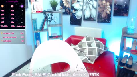 Snapshot of keylathomson chatting on 02-08-25, 04:14 Keyla online show from 02-08-25, 04:14