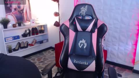 Snapshot of keylathomson chatting on 09-16-25, 11:11 Keyla online show from 09-16-25, 11:11