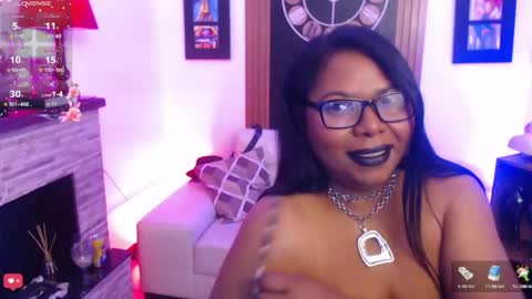 Snapshot of keylathomson chatting on 05-21-26, 10:33 Keyla online show from 05-21-26, 10:33
