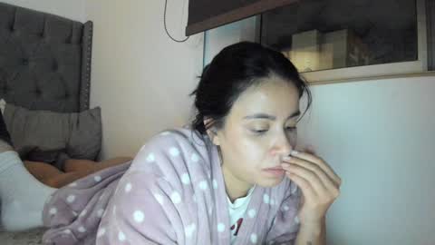 Laura online show from 02-01-25, 01:55