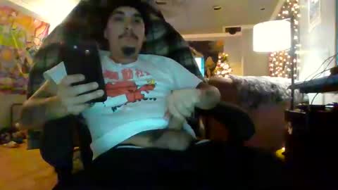 Snapshot of keyway1 chatting on 11-19-25, 04:18 keyway1 online show from 11-19-25, 04:18