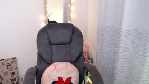 Snapshot of khal_girl chatting on 02-06-25, 01:32 Liss online show from 02-06-25, 01:32