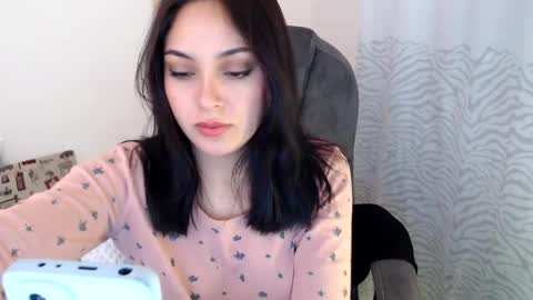 Snapshot of khal_girl chatting on 02-09-25, 06:37 Liss online show from 02-09-25, 06:37