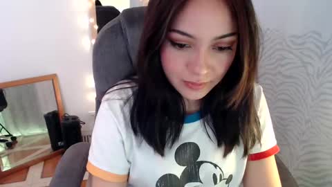 Snapshot of khal_girl chatting on 03-04-25, 03:48 Liss online show from 03-04-25, 03:48