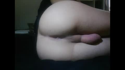 Snapshot of khamzat7 chatting on 05-18-26, 08:09 ShinnyBalls online show from 05-18-26, 08:09