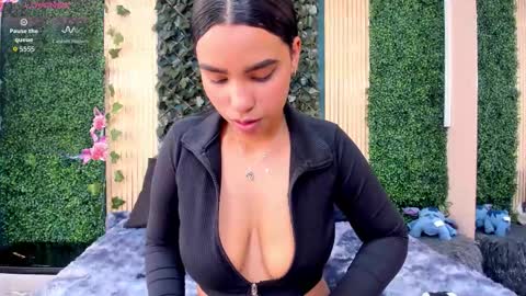 khateandersson online show from 12-01-25, 08:14