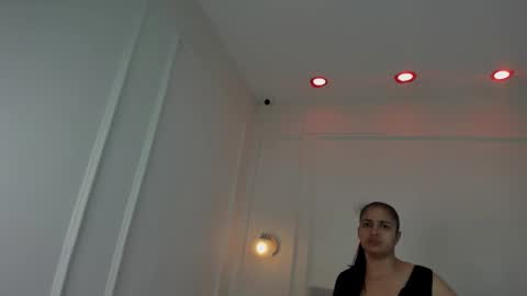 Snapshot of khaterine_hot_1 chatting on 12-15-24, 10:37 Kathe Hot online show from 12-15-24, 10:37