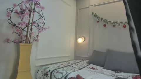 Kathe Hot online show from 12-18-25, 08:37